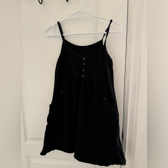 Good clothes with cheap price :) $15/each - Picture 4 of 10